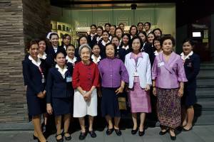  ร่วมงานพิธีทำบุญใส่บาตร ส่งท้ายปีเก่าต้อนรับปีใหม่ 2562 ณ หน้าอาคารภูมิสิริมังคลานุสรณ์