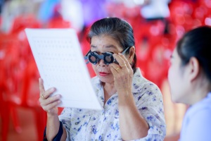 โครงการแว่นตาผู้สูงวัย วันที่ 12 ก.ย.2561 จังหวัดสกลนคร
